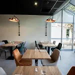 Pomo & Restaurant 酒店 艾奇罗里斯