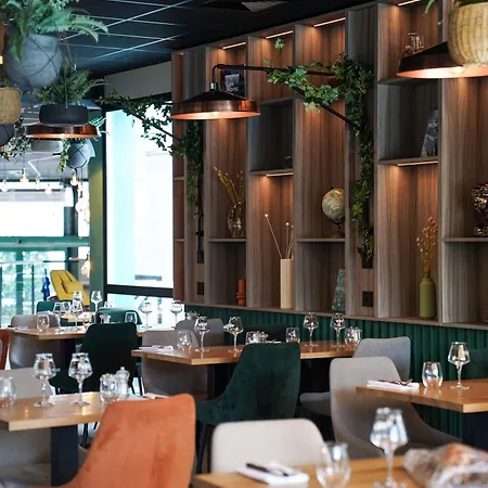 מלון Pomo & Restaurant Échirolles