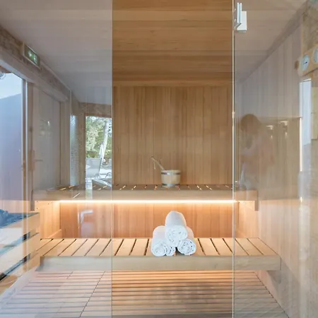 Pomo & Restaurant 4*