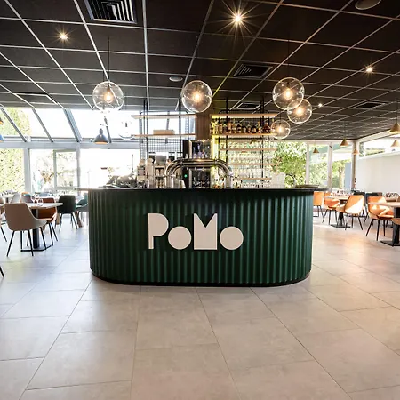 מלון Pomo & Restaurant 4*