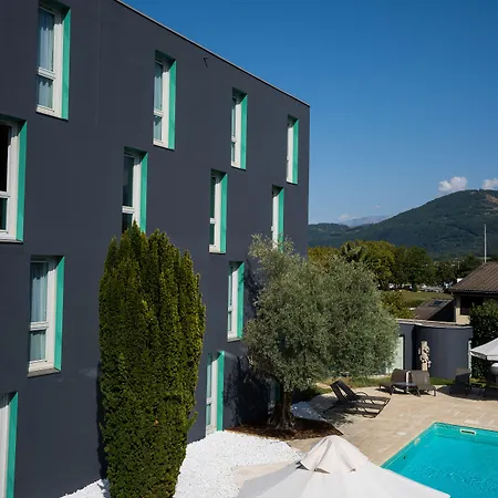 Pomo & Restaurant 4*