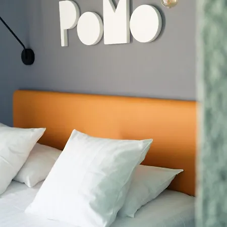 מלון Pomo & Restaurant Échirolles