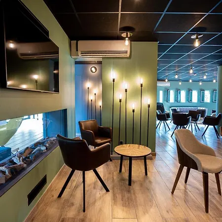 Pomo & Restaurant מלון Échirolles