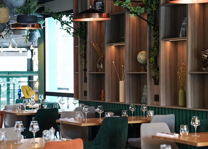 Hotel Pomo & Restaurant Échirolles