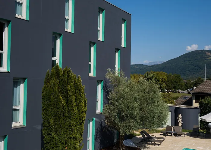 Pomo & Restaurant 4*