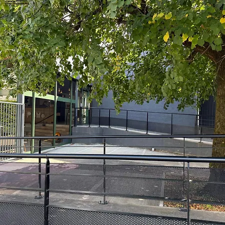 Pomo & Restaurant Hotell 4*