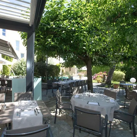Pomo Hôtel&restaurant Hotel 4*