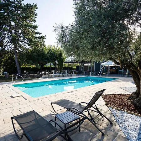 Hotel Pomo Hôtel&restaurant 4*