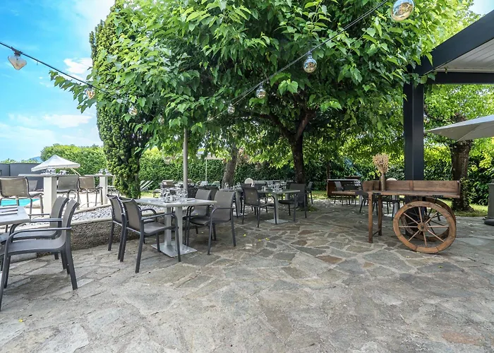 호텔 Pomo & Restaurant