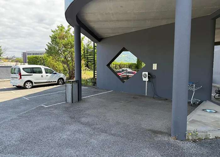 Pomo & Restaurant