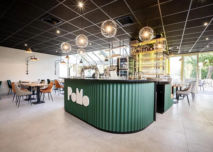 Pomo & Restaurant 에쉬롤르